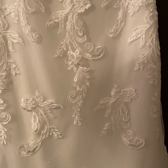 Wedding Dress-brand new, never worn not altered - Picture 10 of 16